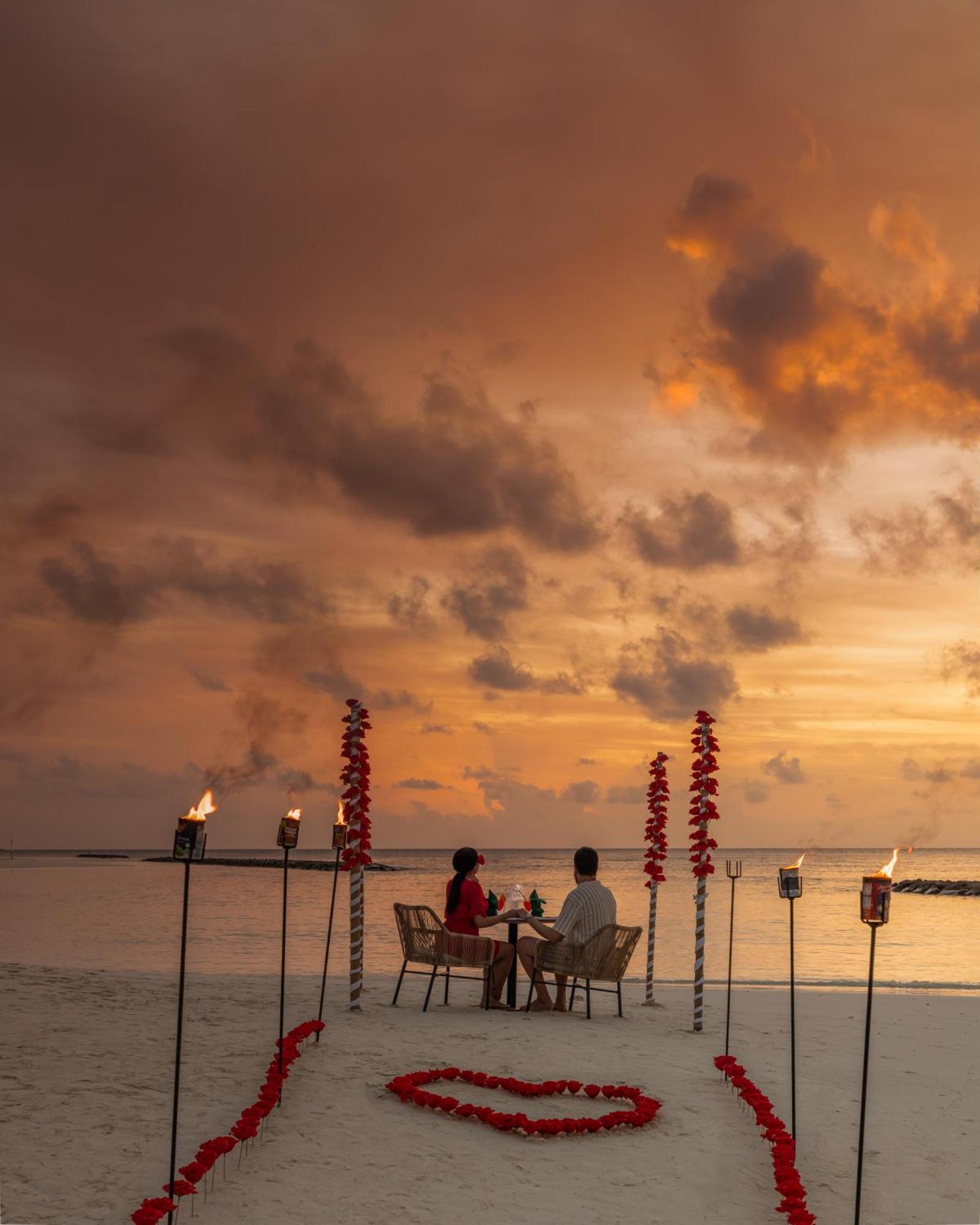 Kinan Retreat Hotel Fulidhoo Bagian luar foto