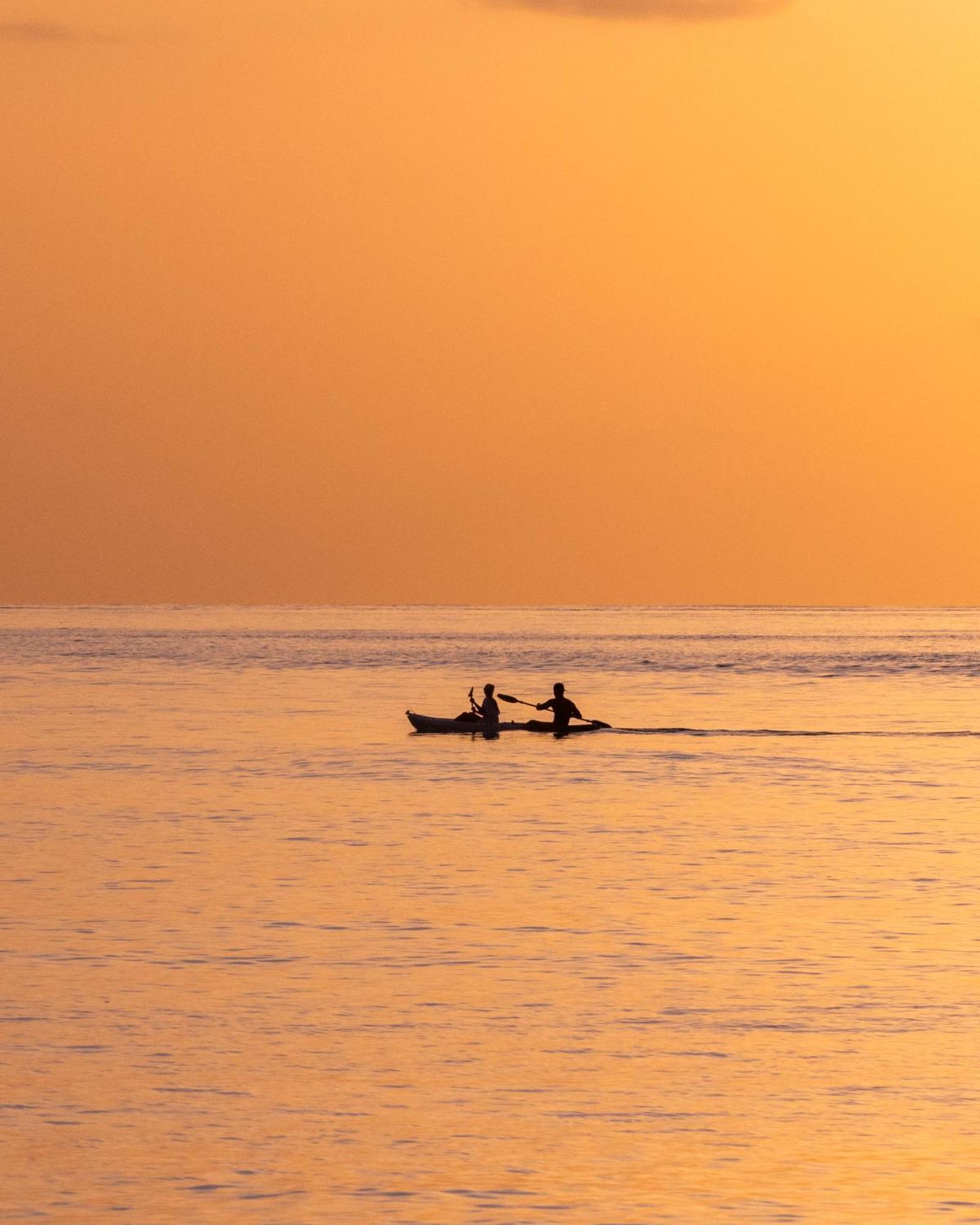 Kinan Retreat Hotel Fulidhoo Bagian luar foto